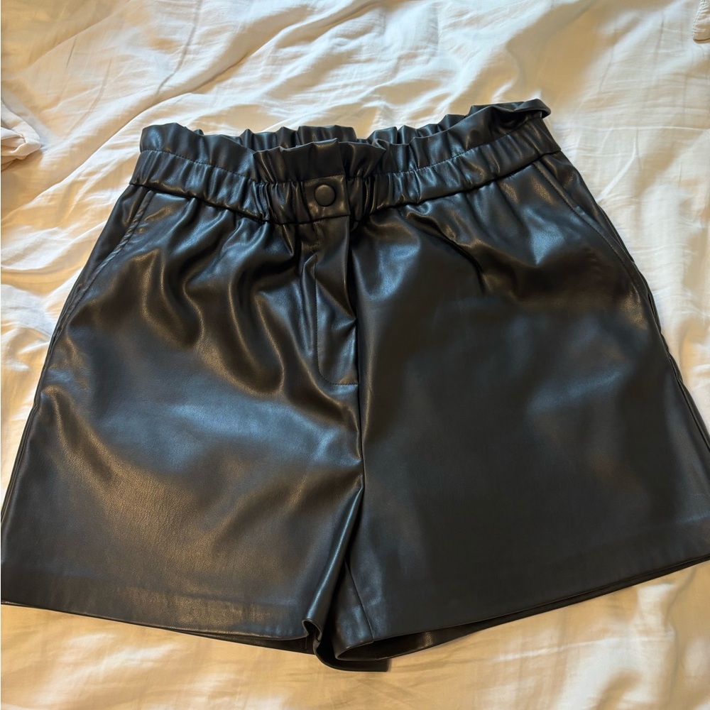 Laundry By Shelli Segal Black High Waist Shorts